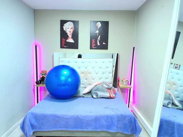 Kimmturner live cam on BongaCams