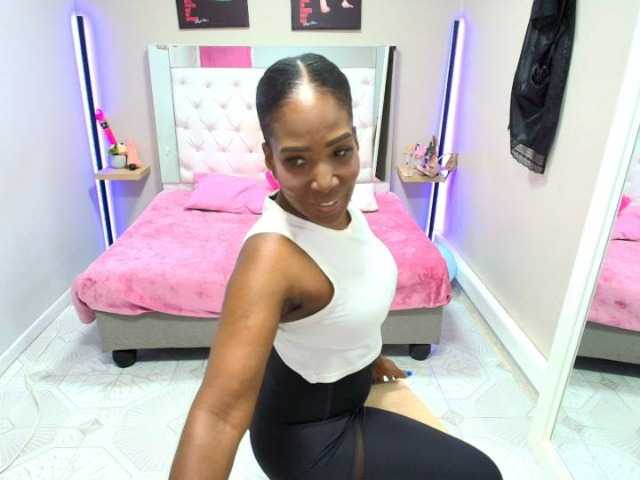 Kimmturner live cam on BongaCams
