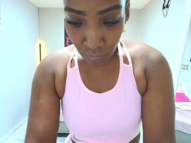 Kimmturner live cam on BongaCams
