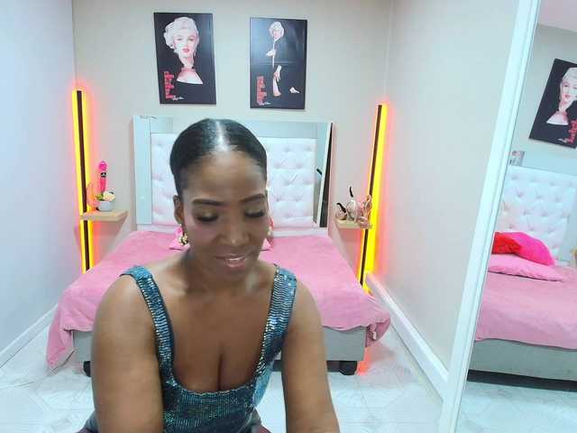 Kimmturner live cam on BongaCams