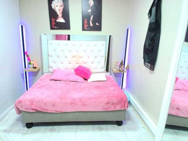 Kimmturner live cam on BongaCams