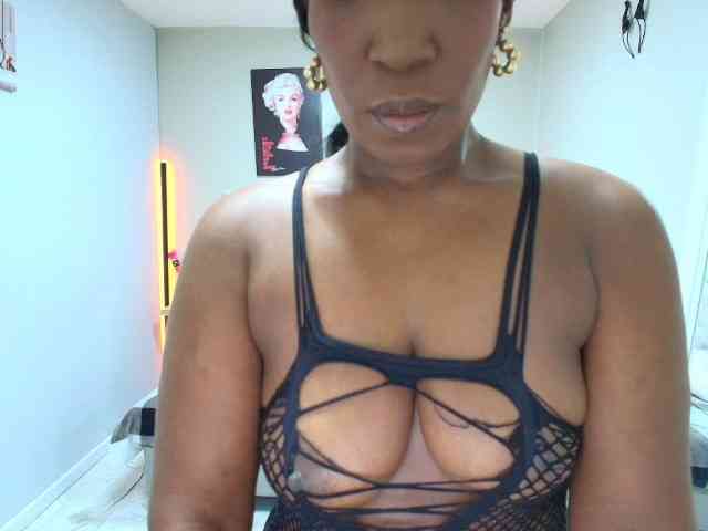 Model: Kimmturner