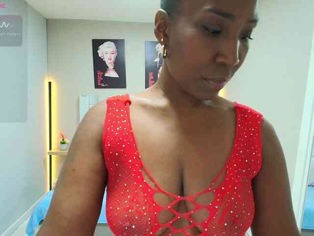 Model: Kimmturner
