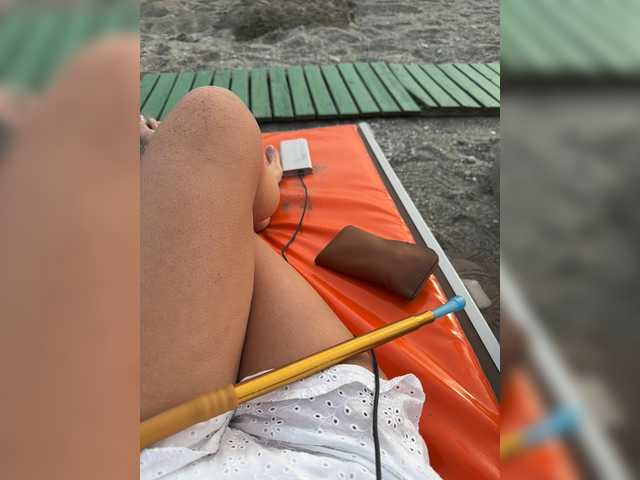 OrgazMia's BongaCams show and profile