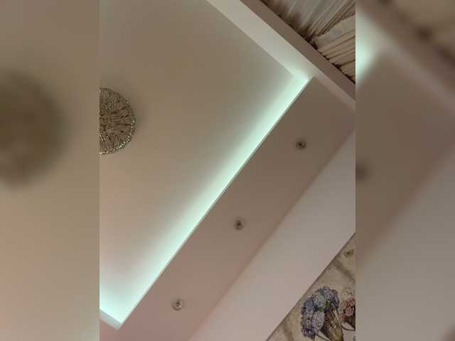 OrgazMia live cam