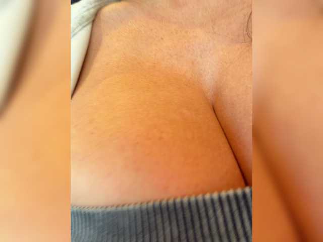 OrgazMia live cam and statistics on UnifiedCams