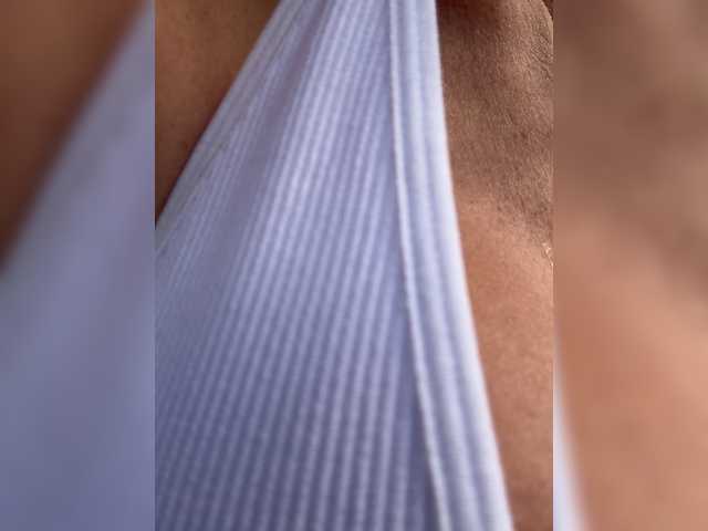 OrgazMia's BongaCams show and profile