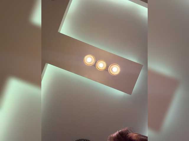 OrgazMia's BongaCams show and profile