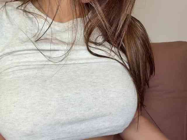 Model: OrgazMia