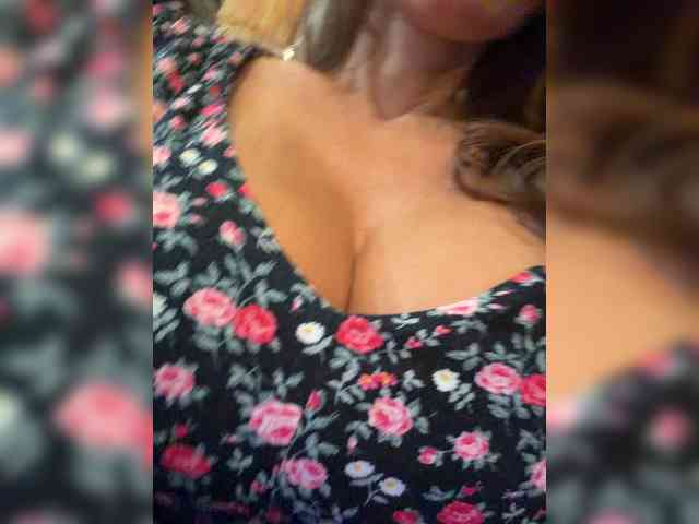 OrgazMia webcam