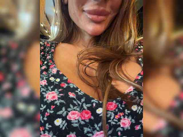 OrgazMia webcam