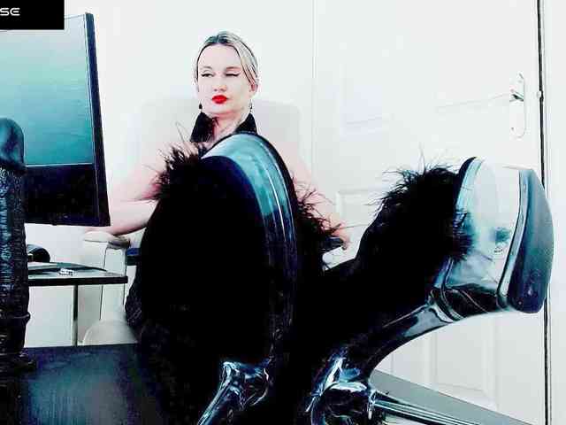Ms_PERFECTION webcam
