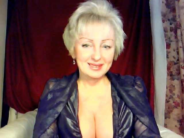 le modèle WetPusik-ZsZ est en webcam porno dans un show sur le site bongacams, il possède les tags suivants: White/Caucasian,Blonde,Trimmed