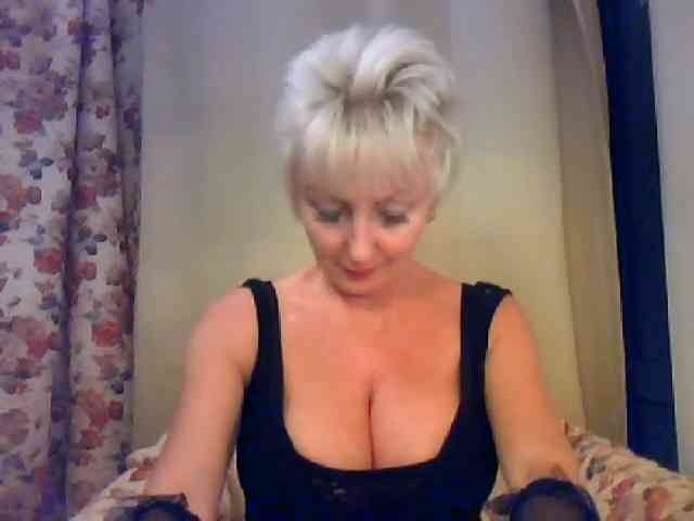 WetLipsPusi-69 webcam