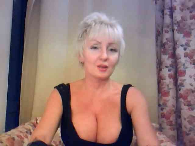 WetLipsPusi-69 webcam