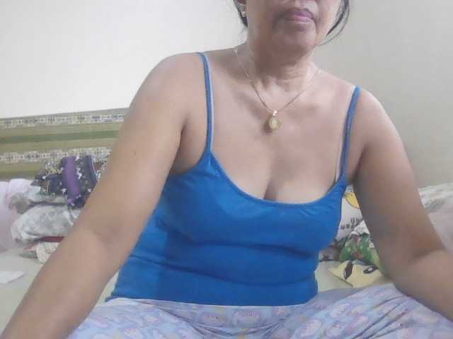 KELLY-ANN live cam on BongaCams