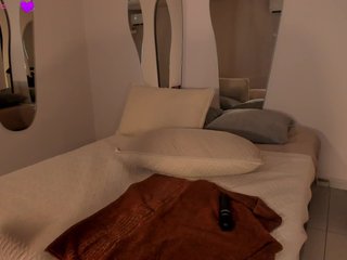 MaryLewis Porn Show