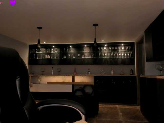 MaryLewis live cam preview