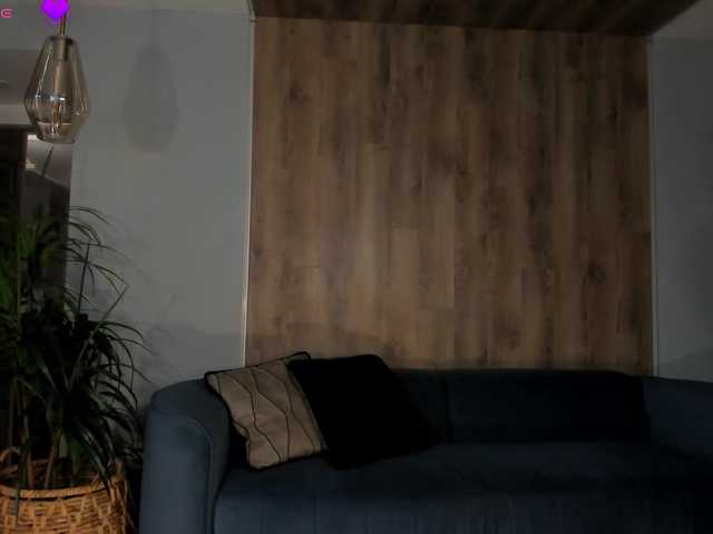 MaryLewis live cam preview