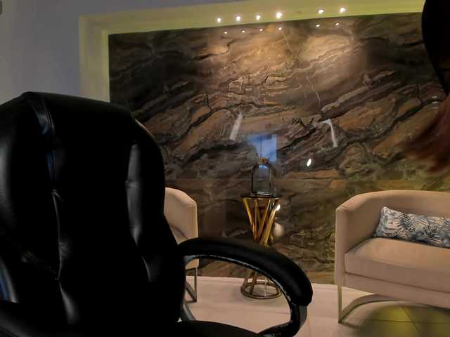 MaryLewis live cam on BongaCams