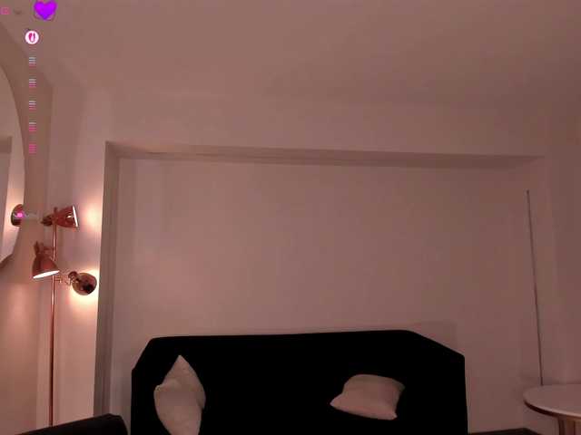 MaryLewis live webcam show
