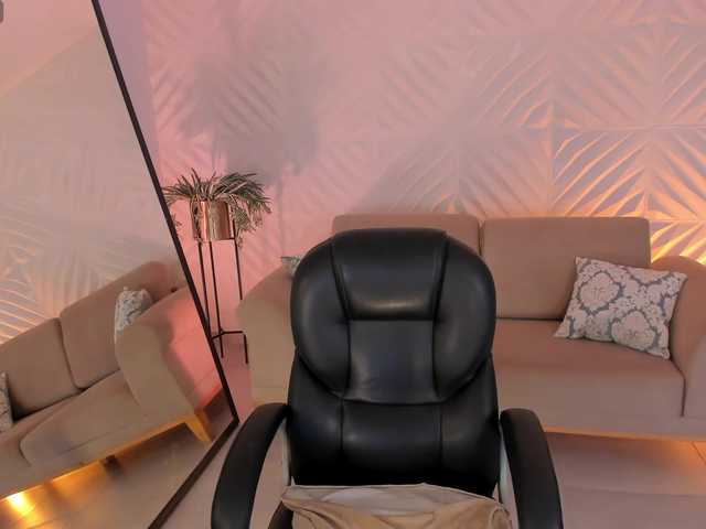 MaryLewis live cam on BongaCams