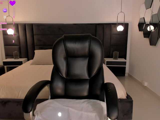 MaryLewis's BongaCams show and profile