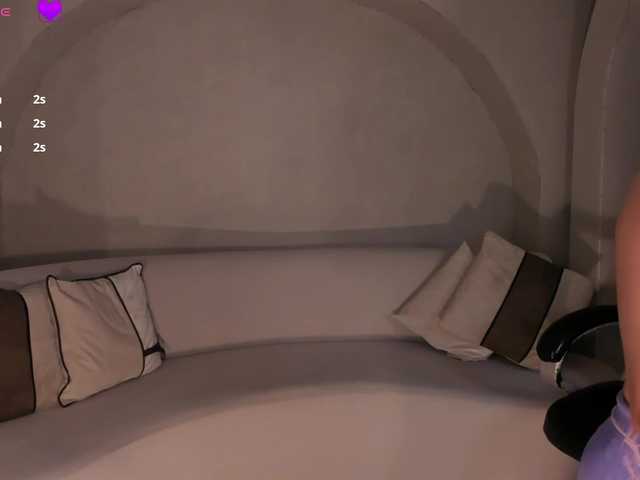 MaryLewis live webcam show