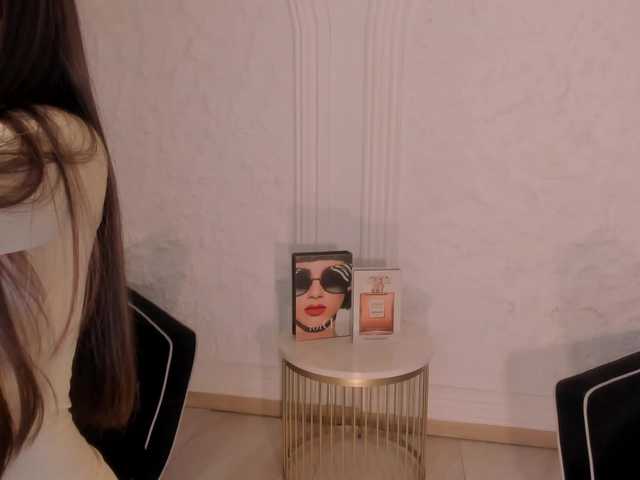 MaryLewis live cam on BongaCams