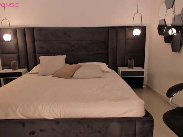 MaryLewis's BongaCams show and profile