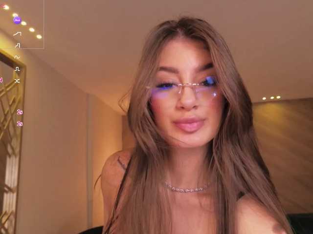 MaryLewis live cam on BongaCams