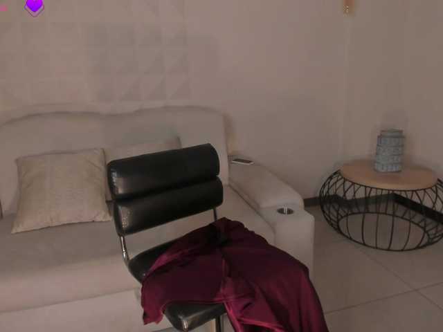 MaryLewis live cam on BongaCams