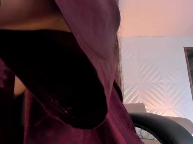 MaryLewis live cam on BongaCams