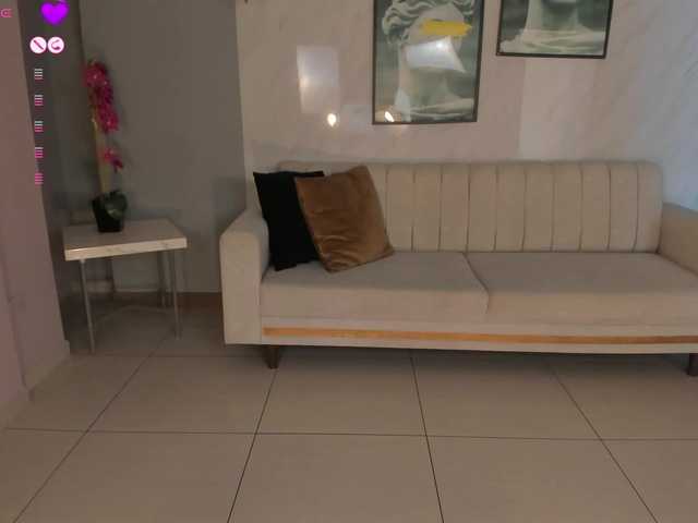 MaryLewis live cam on BongaCams