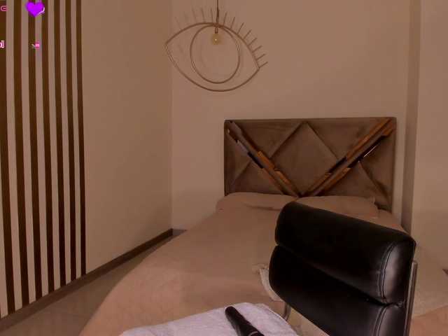 MaryLewis live cam on BongaCams