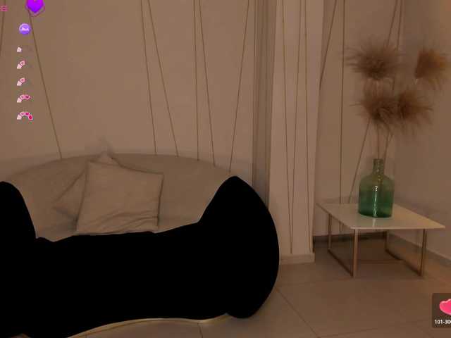 MaryLewis Live Cam on BongaCams