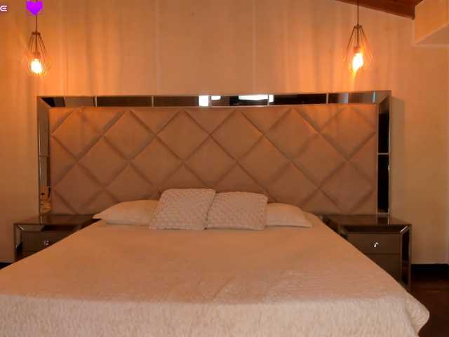 MaryLewis live cam on BongaCams