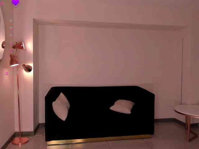 MaryLewis webcam