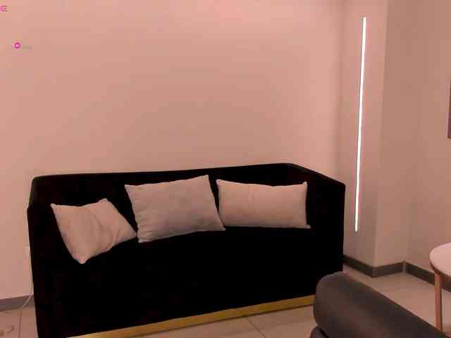 MaryLewis webcam