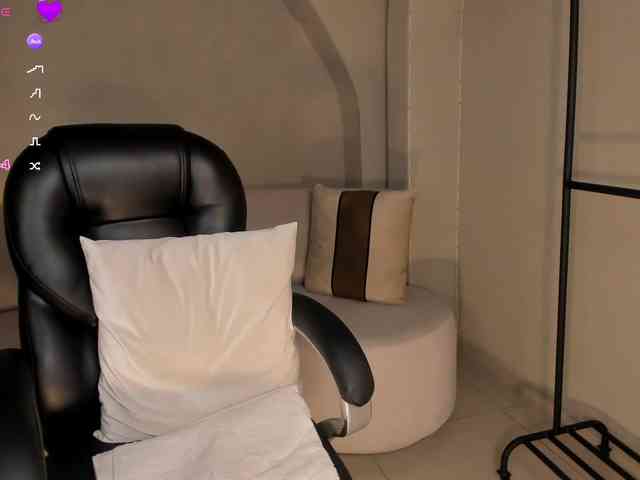 MaryLewis webcam
