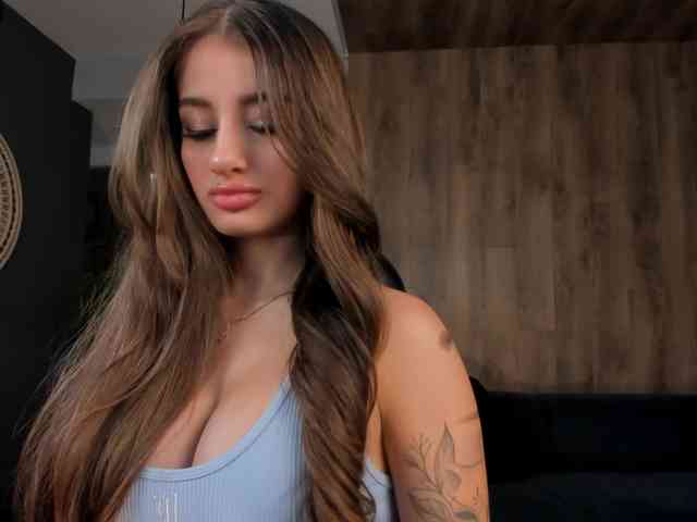 MaryLewis webcam