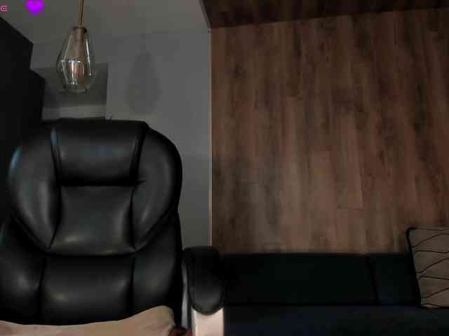 MaryLewis webcam