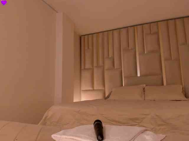 MaryLewis webcam