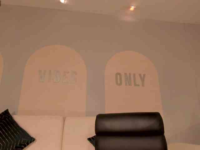 MaryLewis webcam