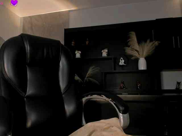 MaryLewis webcam