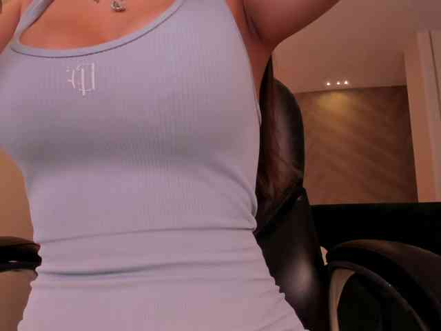 MaryLewis webcam
