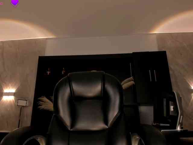 MaryLewis webcam