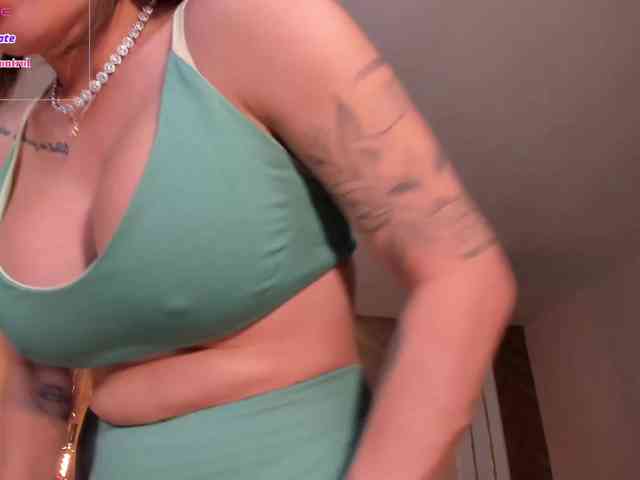 MaryLewis webcam