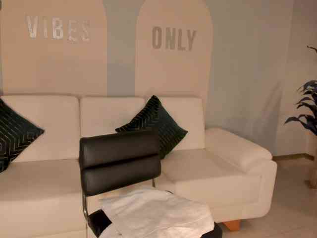 MaryLewis webcam