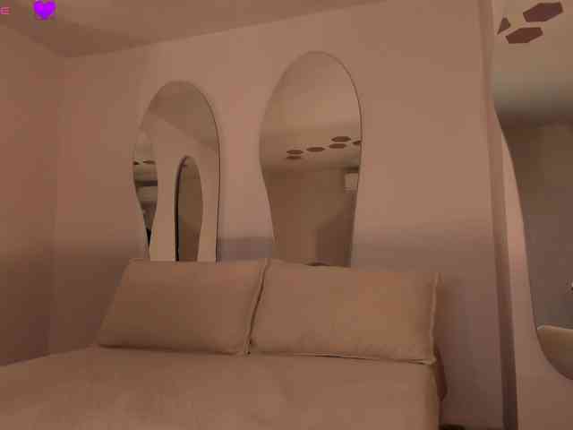 MaryLewis Live Webcam on BongaCams
